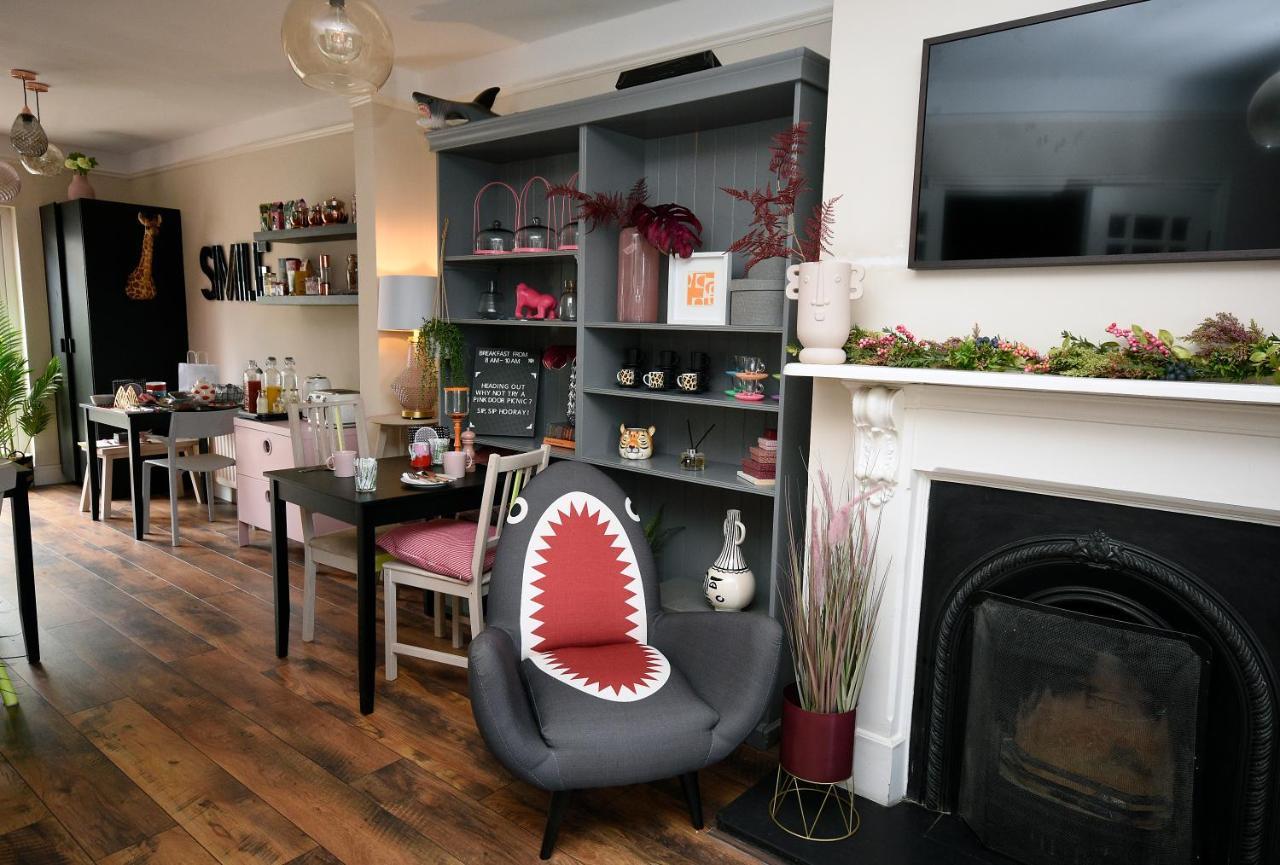 Bed and Breakfast The Pink Door Westport Exteriér fotografie