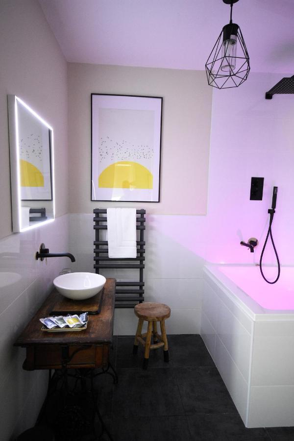 Bed and Breakfast The Pink Door Westport Exteriér fotografie